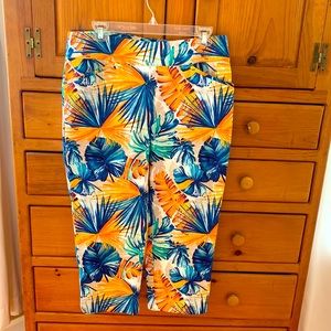 Chicos Tropical Strectch capris